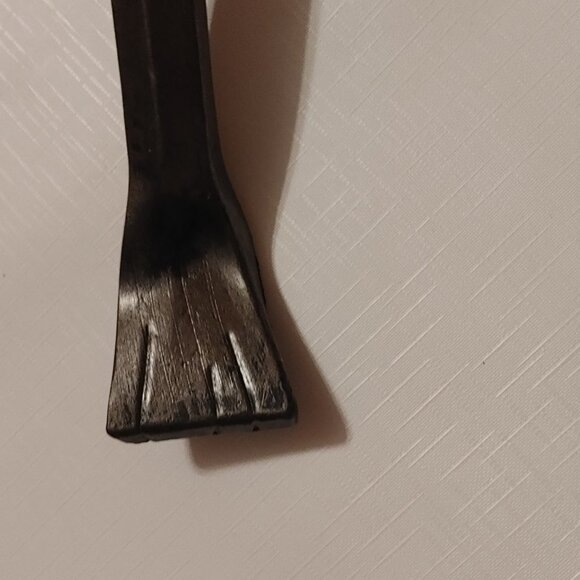 Zombie Hunter Halloween Prop Crowbar with Sound Effects - Picture 3 of 5